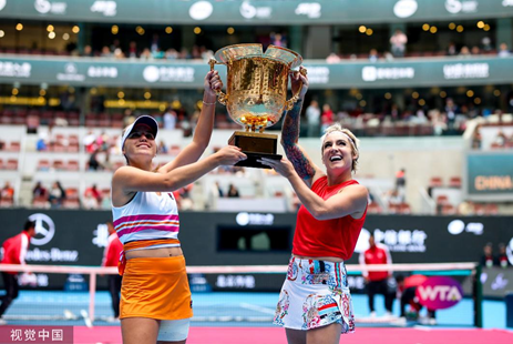 还能回NBA吗？崔永熙晒与保罗合照：上次见他还是15-16赛季 希望一切顺利